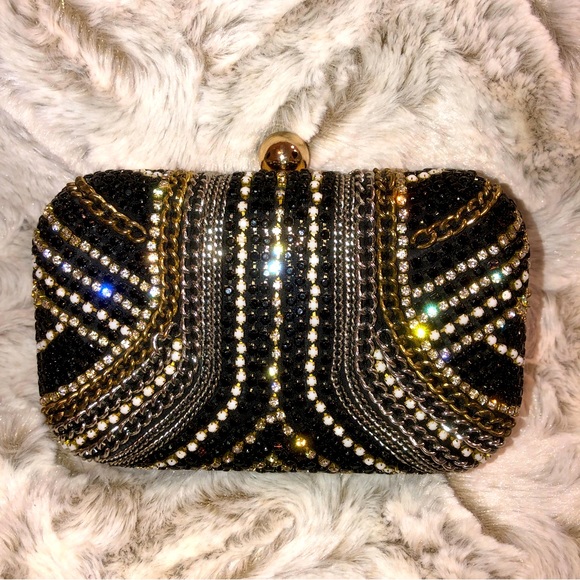 Zara Handbags - ❌SOLD❌Zara woman rhinestone embellish clutch bag